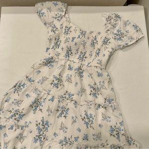 Beautiful summery dress! Light, flowy, and only $10!